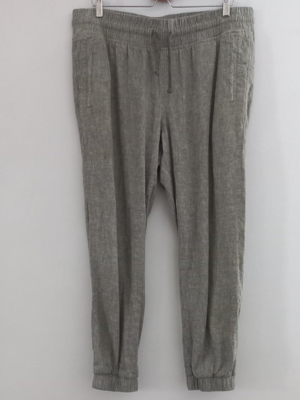 DENVER HAYES linen blend light green jogger style pants